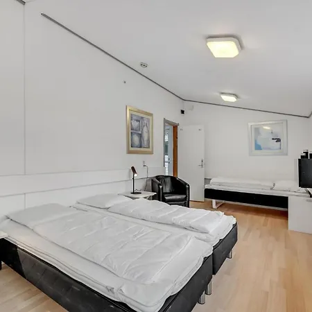 Apartman Stunning In Henne With Wifi And 1 Bedrooms *